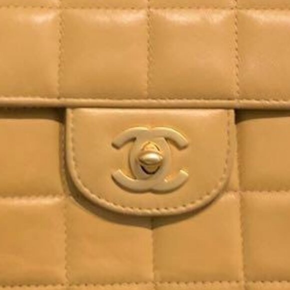 Authentic CHANEL CC Lambskin East West Chocolate Bar Purse Flap Chain Beige Gold - Picture 12 of 14